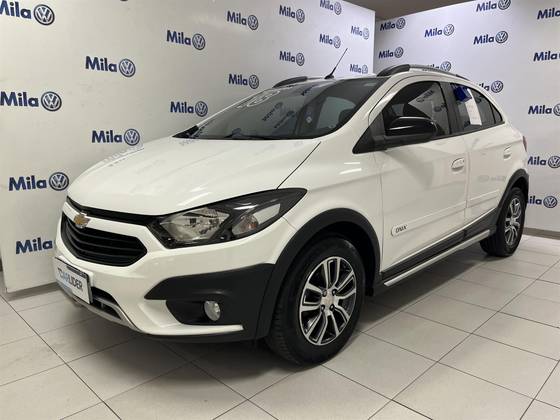 CHEVROLET ONIX 1.4 MPFI ACTIV 8V FLEX 4P AUTOMÁTICO